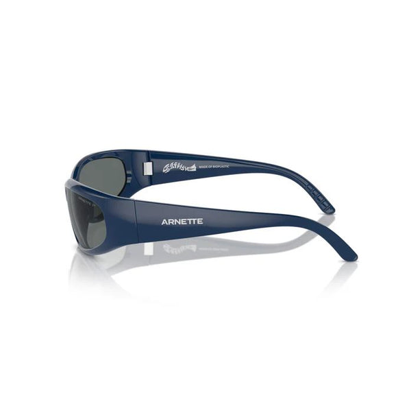 Girl x Arnette Catfish Sunglasses Dark Blue Polarised - Skatewarehouse.co.uk