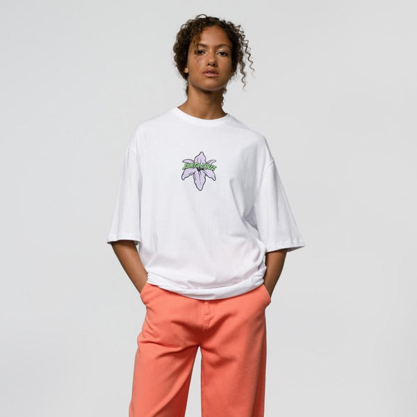 Santa Cruz Womens T-Shirt Wooten Bionic Oversized - White - Skatewarehouse.co.uk