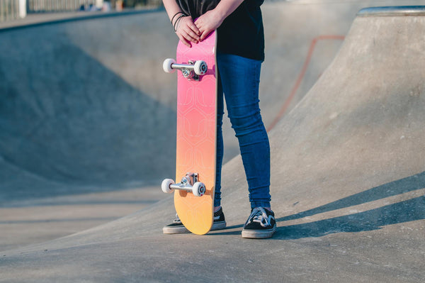 Venom Core Complete Skateboard - Outline Fade Pink - 7.75