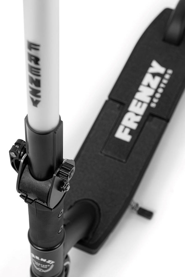 Frenzy Scooters 120mm Flex Recreational Scooter - Black / Silver - Skatewarehouse.co.uk