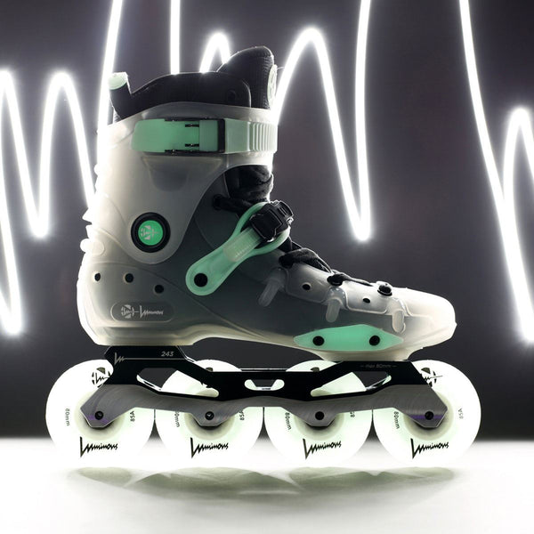 Luminous Ray - Clear Quad Skates