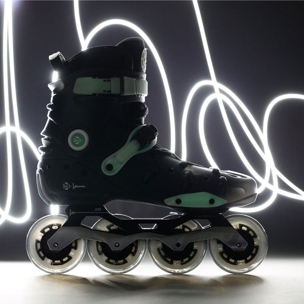 Luminous Ray - Dark Quad Skates