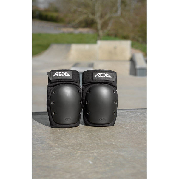 REKD Skateboard Skate Scooter BMX Ramp Knee Pads - Black - Skatewarehouse.co.uk