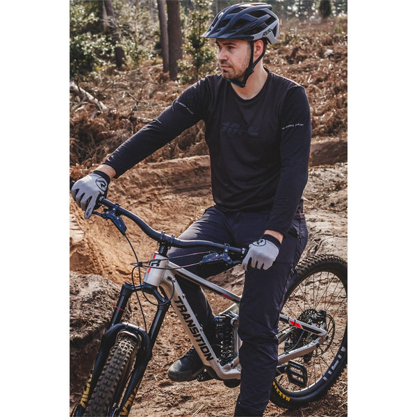 REKD Pathfinder Mountain Bike Helmet - Black - Skatewarehouse.co.uk