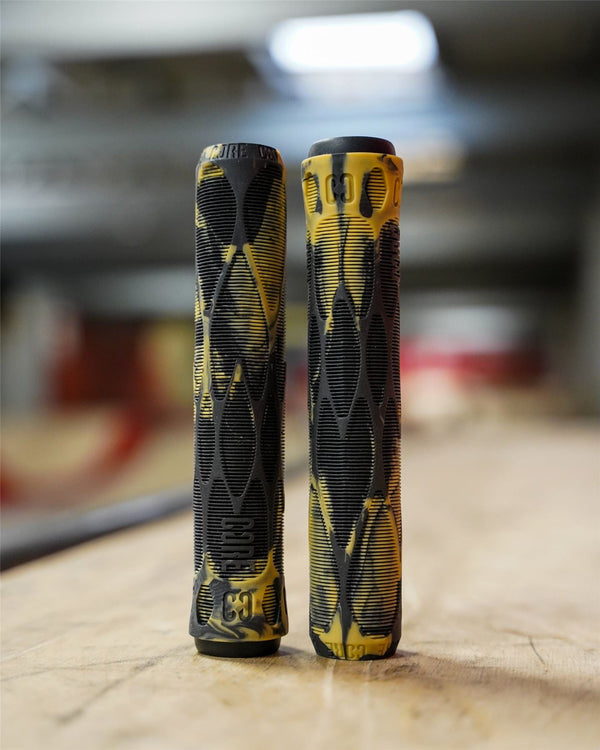 CORE Pro Handlebar Grips, Soft 170mm - Bark (Black/Gum) - Skatewarehouse.co.uk