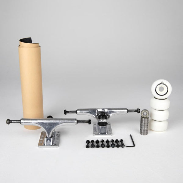 Sushi Skateboard Trucks Undercarriage Kit 5.5/8.25 DLX Silver with 53mm - Skatewarehouse.co.uk