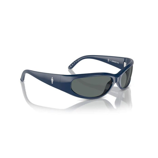 Girl x Arnette Catfish Sunglasses Dark Blue Polarised - Skatewarehouse.co.uk