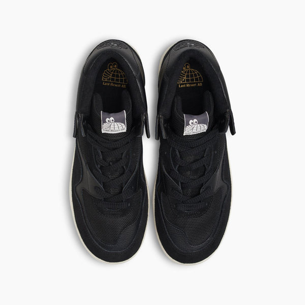 CM002 MID (Black / White) Shoes - UK 8.5