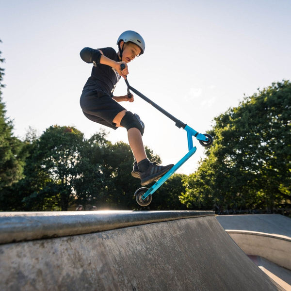 Osprey Bomb Stunt Scooter - Blue - Skatewarehouse.co.uk