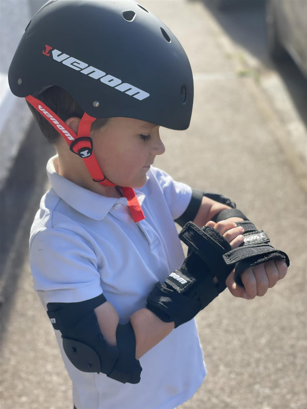 Venom Skateboard Helmet + Triple Pads Combo Protection Gift Pack - Skatewarehouse.co.uk