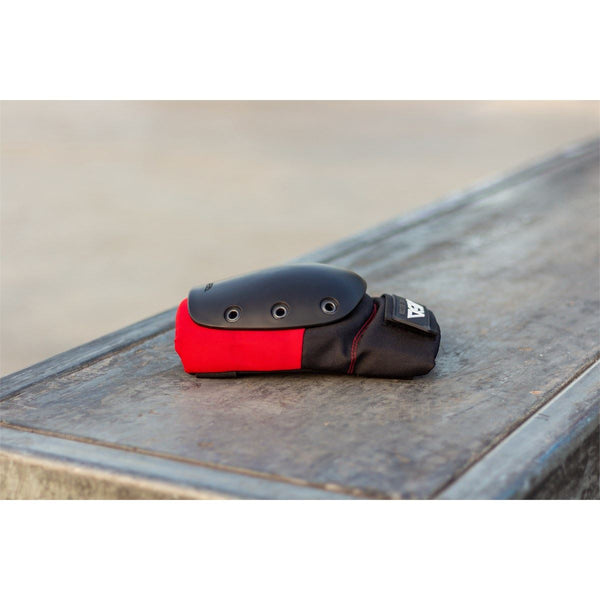 REKD Skateboard Skate Scooter BMX Ramp Knee Pads - Black / Red - Skatewarehouse.co.uk