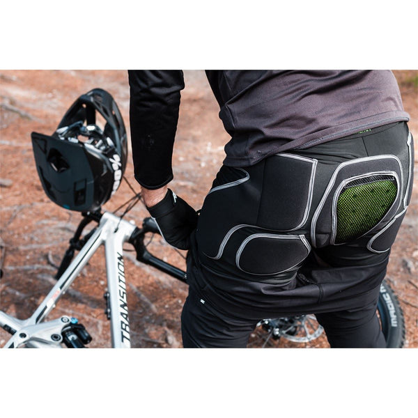 REKD Energy Impact Protection Padded Shorts MTB / Skateboarding / Snowboarding - Black - Skatewarehouse.co.uk