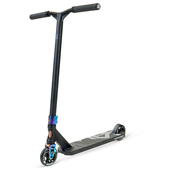 Madd Gear MG 5 - Axion - Black / Neo Chrome Stunt Scooter