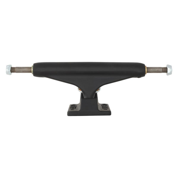 Indy Stage 11 Skateboard Trucks Blackout Standard Black - 139 - Skatewarehouse.co.uk
