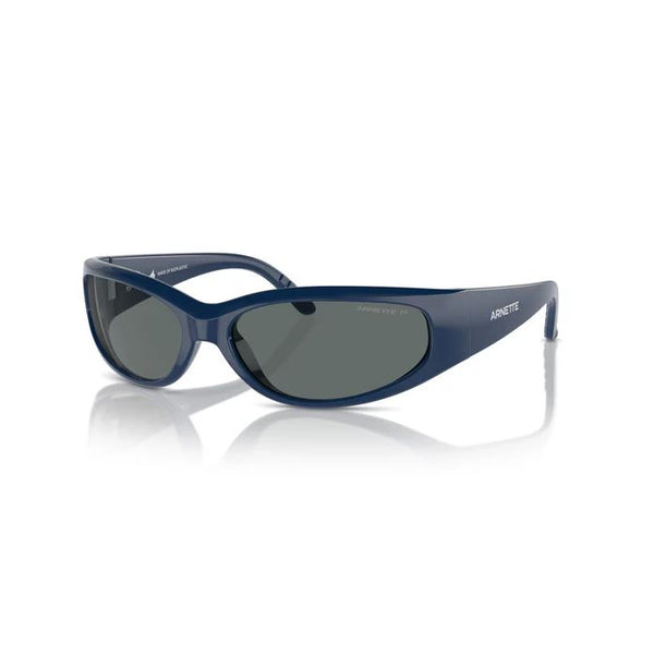 Girl x Arnette Catfish Sunglasses Dark Blue Polarised - Skatewarehouse.co.uk