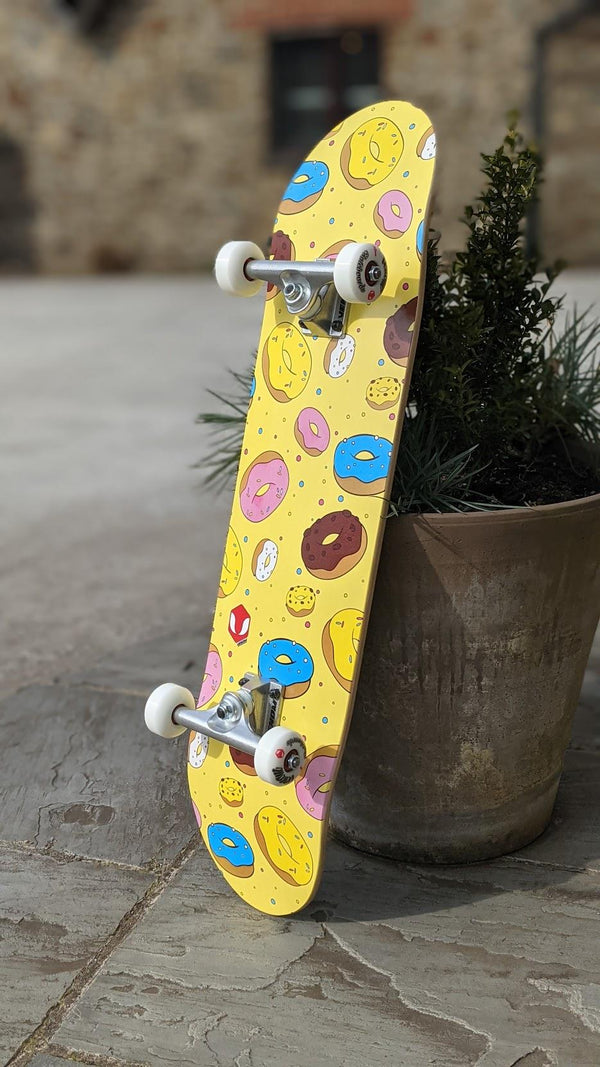 Venom Core Complete Skateboard - Doughnuts - 7.75