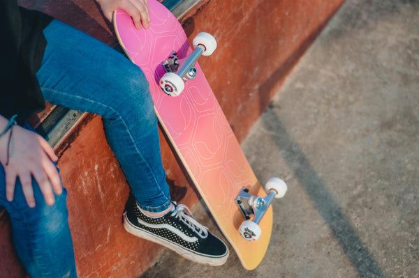 Venom Core Complete Skateboard - Outline Fade Pink - 7.75