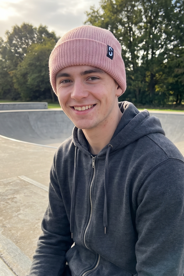 Skatewarehouse Beanie - Pink - One Size