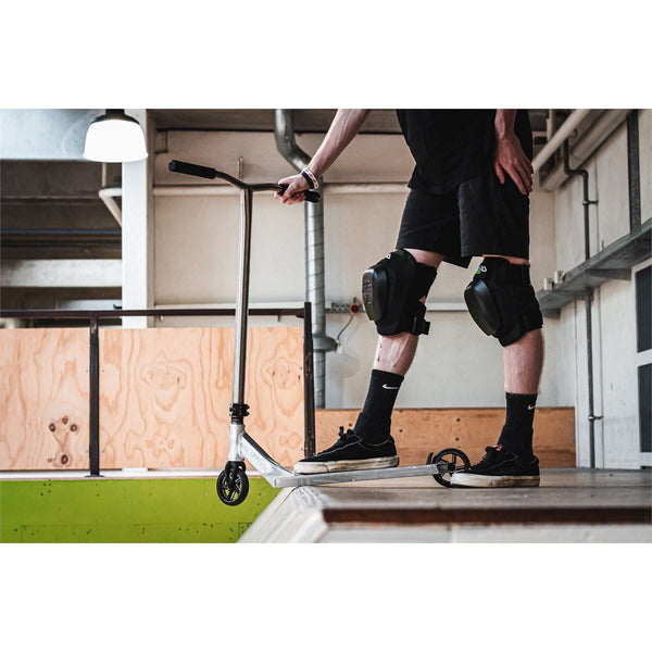 REKD Energy Patrol Skateboard Skate BMX Ramp Knee Pads - Black - Skatewarehouse.co.uk