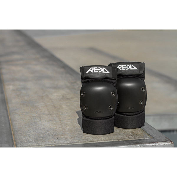 REKD Skateboard Skate Scooter BMX Ramp Elbow Pads - Black - Skatewarehouse.co.uk
