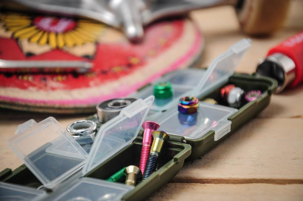 Venom Skateboards 27pc Ultimate Hardware Gift Pack inc Storage Box - Skatewarehouse.co.uk