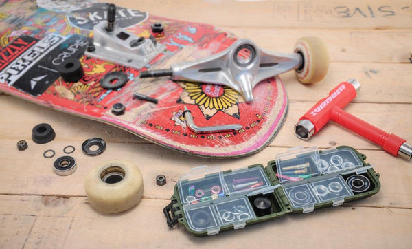 Venom Skateboards 27pc Ultimate Hardware Gift Pack inc Storage Box - Skatewarehouse.co.uk