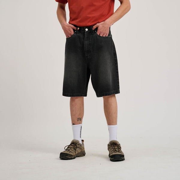 Santa Cruz Shorts Big Shorts - Washed Black - Skatewarehouse.co.uk