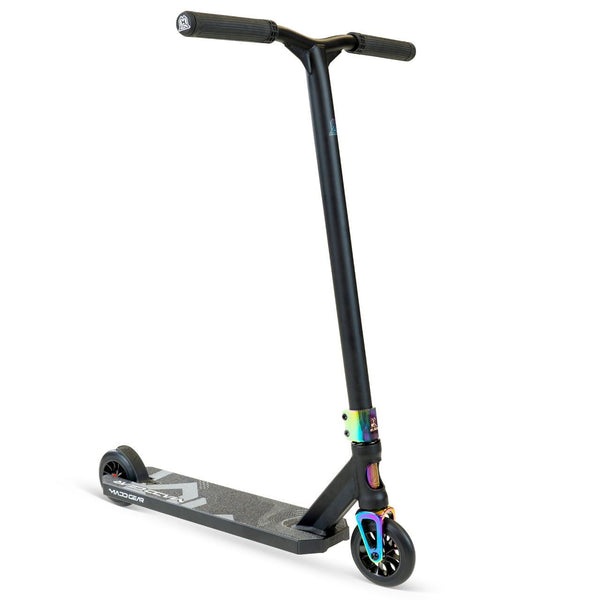 Madd Gear MG 5 - Axion - Black / Neo Chrome Stunt Scooter