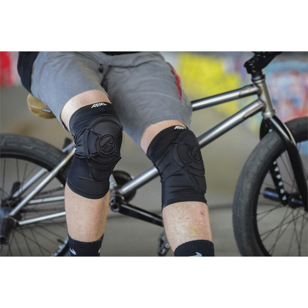 REKD Pro Knee Gaskets - Black - Skatewarehouse.co.uk