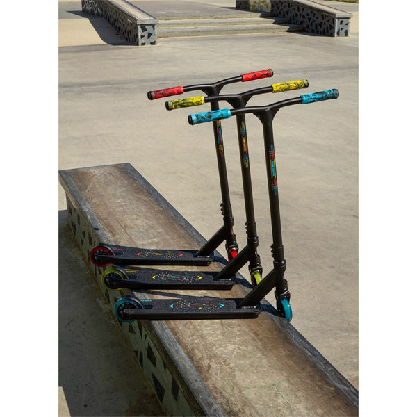 Slamm Classic V9 Junior Stunt Scooter - Black/Blue - Skatewarehouse.co.uk