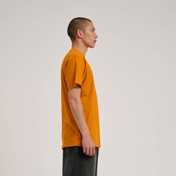 Santa Cruz T-Shirt Screaming Hand Chest T-Shirt - Amber - Skatewarehouse.co.uk