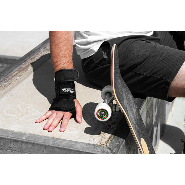 REKD Wrist Guards - Black - Skatewarehouse.co.uk