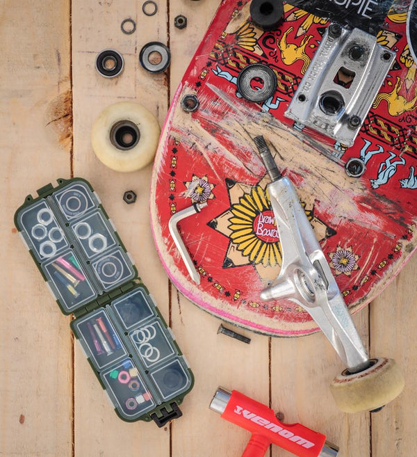 Venom Skateboards 27pc Ultimate Hardware Gift Pack inc Storage Box - Skatewarehouse.co.uk