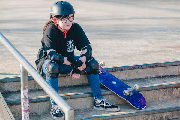 Venom Skateboard Helmet + Triple Pads Combo Protection Gift Pack - Skatewarehouse.co.uk