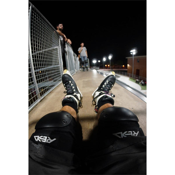 REKD Pro Ramp Knee Pads - Black - Skatewarehouse.co.uk