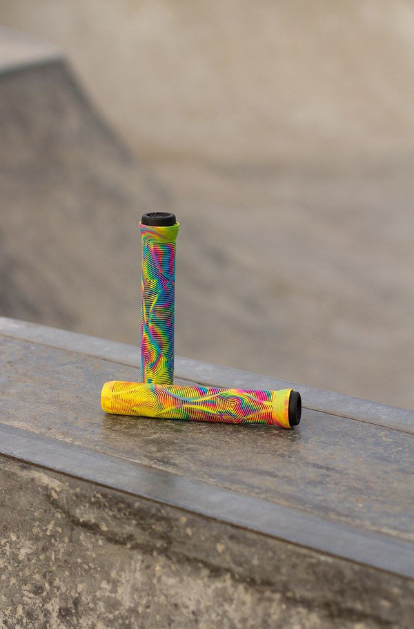 Slamm Scooter Team Swirl Bar Grips - Tropical - 165mm - Skatewarehouse.co.uk