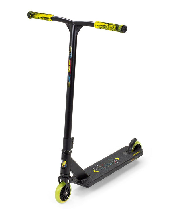 Slamm Classic V9 Junior Stunt Scooter - Black/Yellow - Skatewarehouse.co.uk